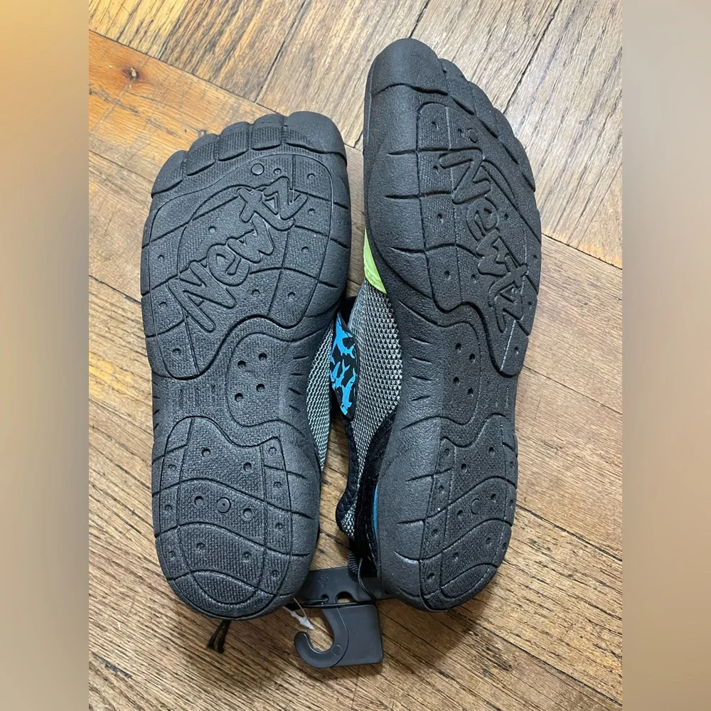 NWOT Newtz Boys Aqua Shark Shoes size 13-1